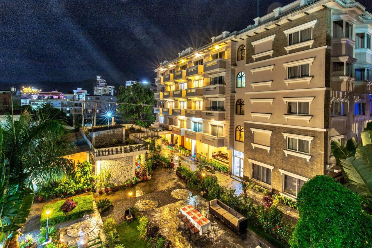 Da Yatra Courtyard Hotel Покхара Экстерьер фото