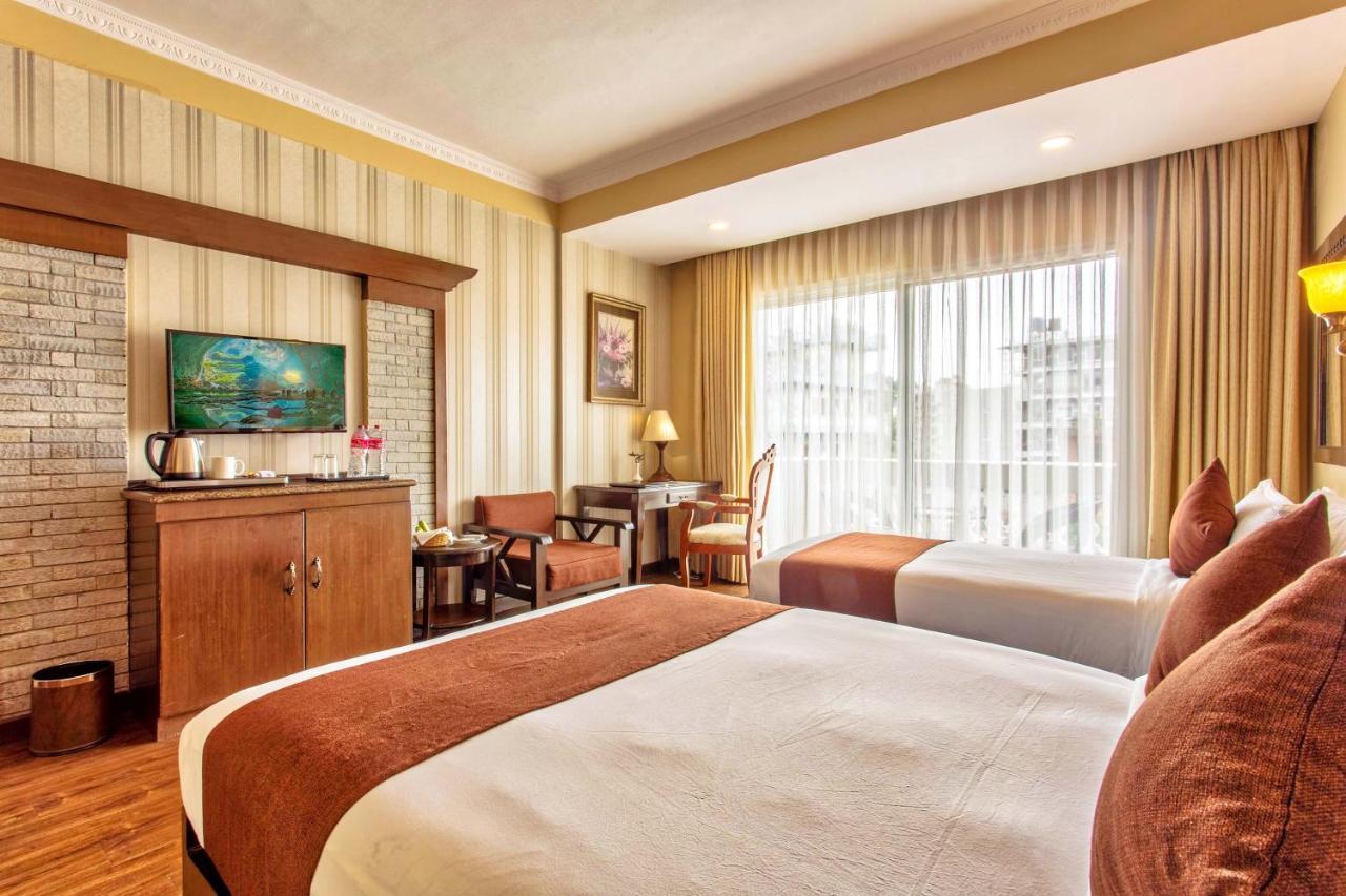Da Yatra Courtyard Hotel Покхара Экстерьер фото