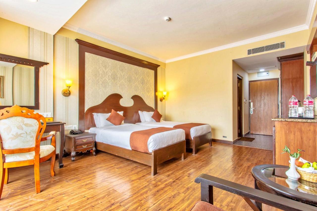 Da Yatra Courtyard Hotel Покхара Экстерьер фото